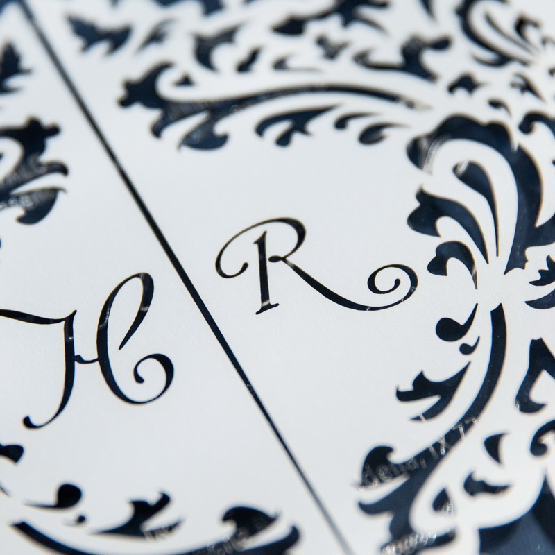 Quadratische Lasercut Hochzeitskarte mit Namen WPL0170